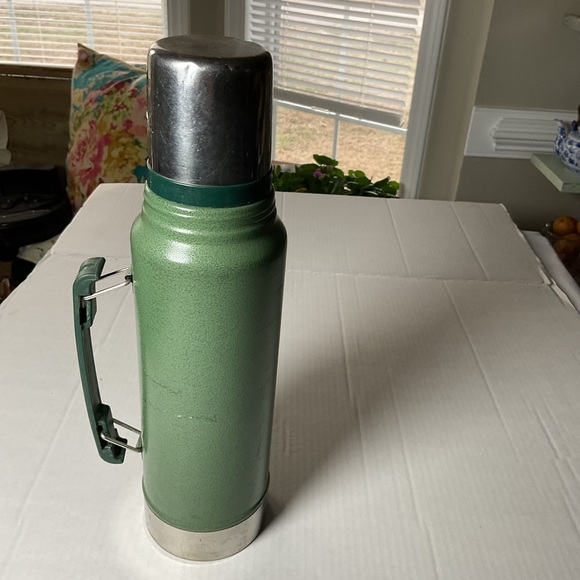 Stanley Classic Green Thermos with Silver Accents - Picture 3 of 6